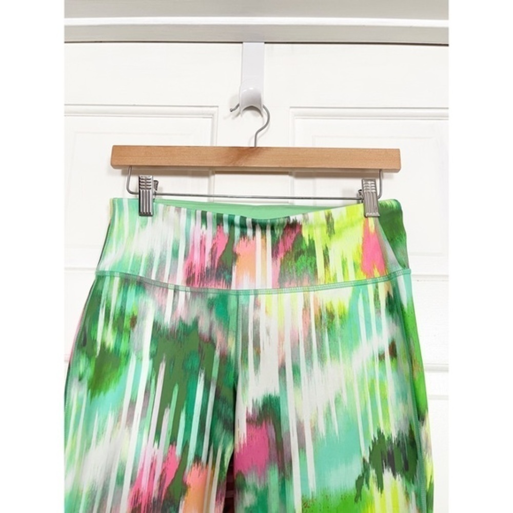 Athleta Chaturanga Legging Wailea Green crop Sz M - Picture 4 of 6